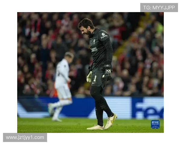 维尼修斯感谢本泽马教诲盼姆来